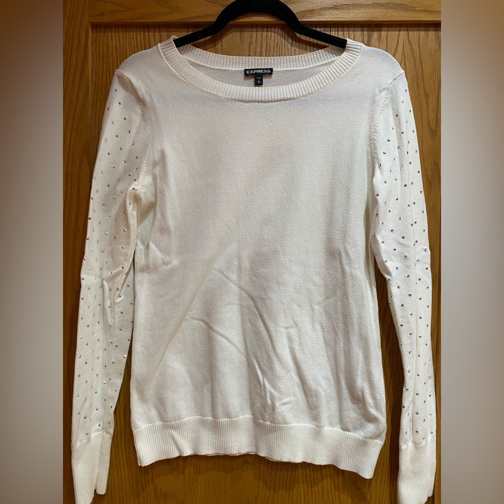 Express Women’s size medium, white sweater.